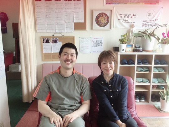 不眠が改善した高槻市52歳女性との記念写真