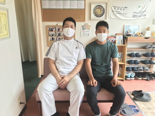 不眠が改善した高槻市27歳男性との記念写真