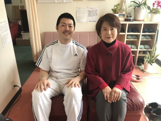 不眠が改善した守山市65歳女性との記念写真