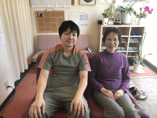 不眠が改善した高槻市73歳女性との記念写真