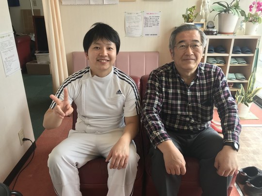 不眠が改善した高槻市71歳男性との記念写真